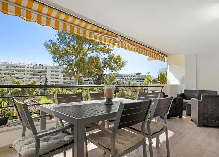 아파트 En Guadalmina Con Vistas Al Golf 마르베야