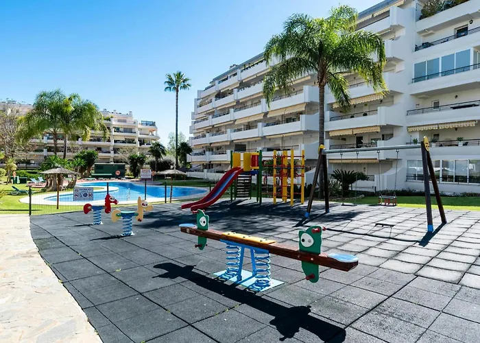 En Guadalmina Con Vistas Al Golf 아파트 마르베야